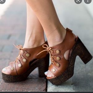 Free People Farrah Clog Platform Wooden Heel Size 38
